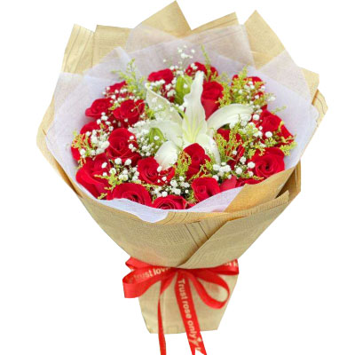 贺州19朵红玫瑰1支百合，永恒之美